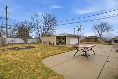 2232 W Carrington Ave, Oak Creek, WI 53154 - Photo 29