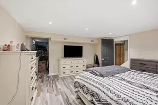 2232 W Carrington Ave, Oak Creek, WI 53154 - Photo 23