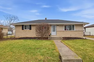 2232 W Carrington Ave, Oak Creek, WI 53154 - Photo 1