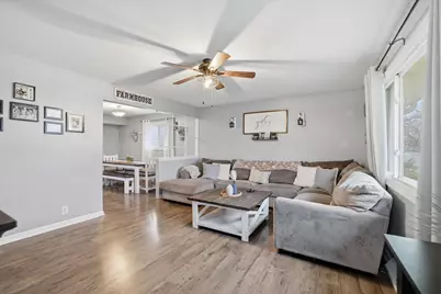 2232 W Carrington Ave, Oak Creek, WI 53154 - Photo 7