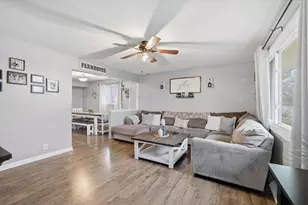 2232 W Carrington Ave, Oak Creek, WI 53154 - Photo 7