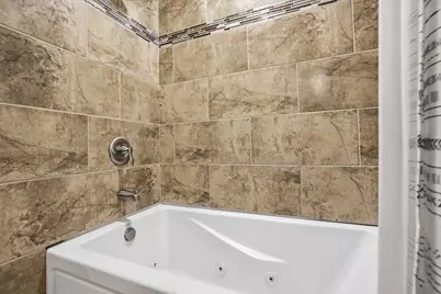 2232 W Carrington Ave, Oak Creek, WI 53154 - Photo 25