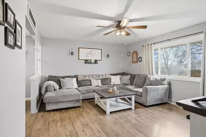 2232 W Carrington Ave, Oak Creek, WI 53154 - Photo 5