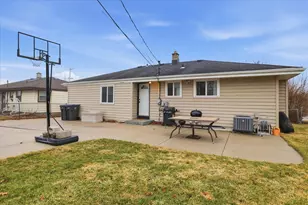 2232 W Carrington Ave, Oak Creek, WI 53154 - Photo 31