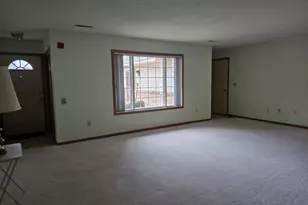 1661 Wisconsin St, Sturtevant, WI 53177 - Photo 9