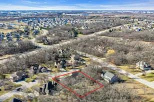 8902 Shadowood Trail, Racine, WI 53406 - Photo 51