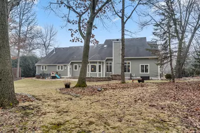 8902  Shadowood Trl, Racine, WI 53406 - Photo 45