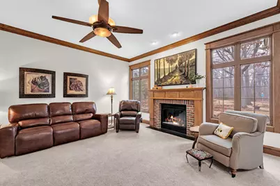 8902  Shadowood Trl, Racine, WI 53406 - Photo 17