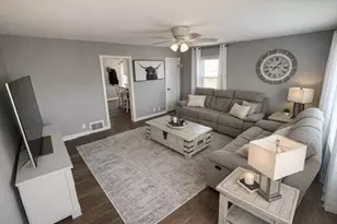 2520 E Crescent St, Racine, WI 53403 - Photo 3