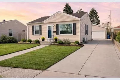 2520 E Crescent St, Racine, WI 53403 - Photo 1