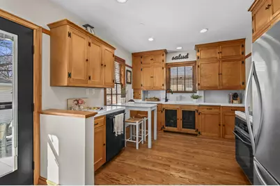 2403 N 71st St, Wauwatosa, WI 53213 - Photo 21