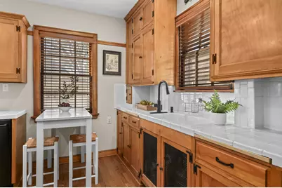 2403 N 71st St, Wauwatosa, WI 53213 - Photo 17