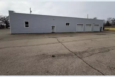 629  Cogswell Dr, Silver Lake, WI 53170 - Photo 3