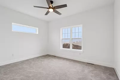 W223S9323  Oak Ridge Dr, Big Bend, WI 53103 - Photo 25