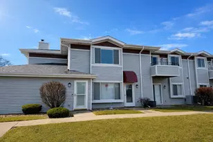 1131 S Sunnyslope Dr, Racine, WI 53406 - Photo 1