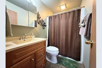 1131 S Sunnyslope Dr #4U, Racine, WI 53406 - Photo 15