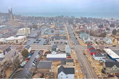 1010  Hamilton St, Manitowoc, WI 54220 - Photo 7