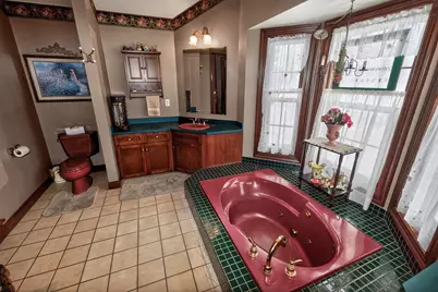 2075  Parkwood Ct, Grafton, WI 53024 - Photo 17