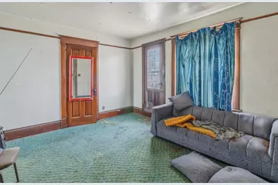 2466 N 33rd St, Milwaukee, WI 53210 - Photo 13