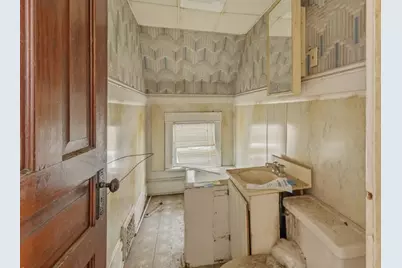 2466 N 33rd St, Milwaukee, WI 53210 - Photo 15