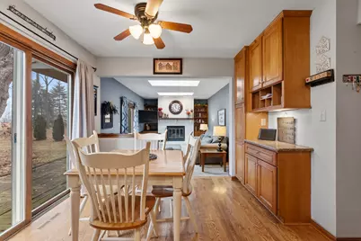 8044 W Beacon Hill Dr, Franklin, WI 53132 - Photo 13