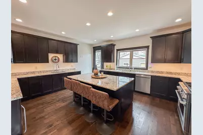 1519  9th St, La Crosse, WI 54601 - Photo 9