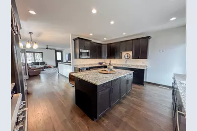 1519 S 9th St, La Crosse, WI 54601 - Photo 7