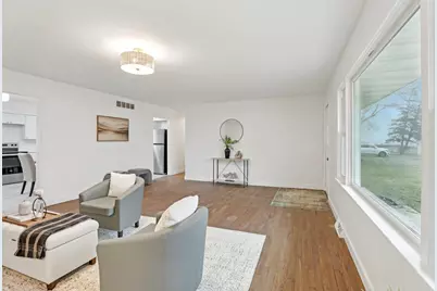 2432  Skyline Dr, Beloit, WI 53511 - Photo 3