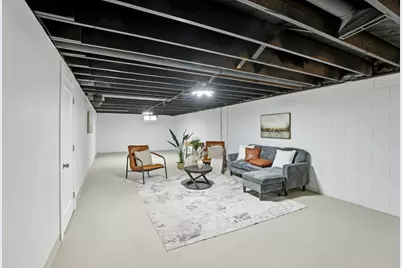 2432  Skyline Dr, Beloit, WI 53511 - Photo 19