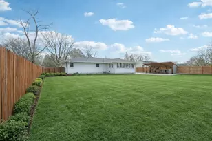 2432 Skyline Dr, Beloit, WI 53511 - Photo 33