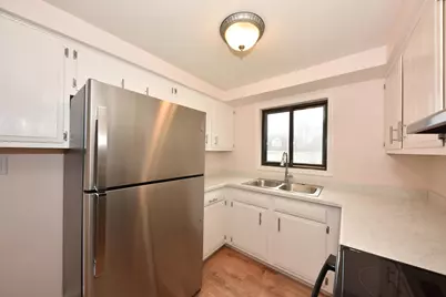 8673 N 73rd St, Milwaukee, WI 53223 - Photo 13