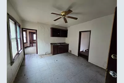 3856 N 22nd St, Milwaukee, WI 53206 - Photo 13