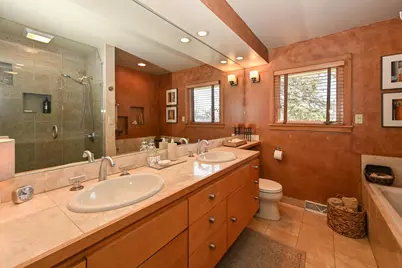1531 N 118th St, Wauwatosa, WI 53226 - Photo 15