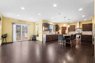 21611 N Weather Edge Cir, Lannon, WI 53046 - Photo 7