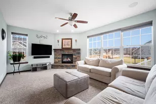 21611 N Weather Edge Cir, Lannon, WI 53046 - Photo 5