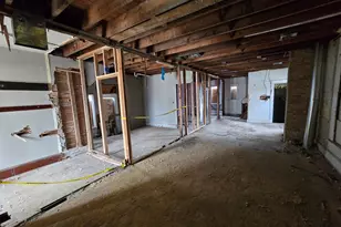 1121 W Finn Pl, Milwaukee, WI 53206 - Photo 7