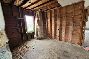 1121 W Finn Pl, Milwaukee, WI 53206 - Photo 17