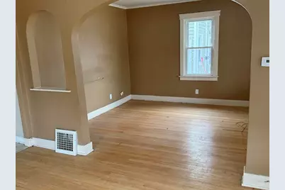 645 S Oak Park Ct, Milwaukee, WI 53214 - Photo 13