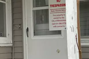 645 S Oak Park Ct, Milwaukee, WI 53214 - Photo 15