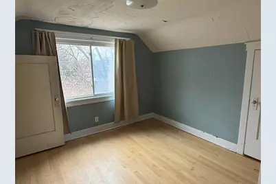 645 S Oak Park Ct, Milwaukee, WI 53214 - Photo 7