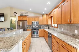 518 Midway Dr, Reedsburg, WI 53959 - Photo 5