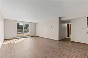 n84w15979 Menomonee Ave, Menomonee Falls, WI 53051 - Photo 7