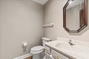 n84w15979 Menomonee Ave, Menomonee Falls, WI 53051 - Photo 13