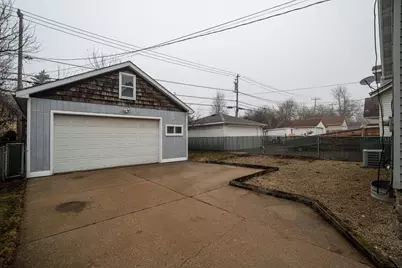 507 S Oak Park Ct, Milwaukee, WI 53214 - Photo 37