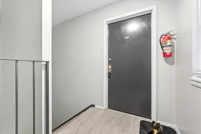 7871 N 60th St #7873, Milwaukee, WI 53223 - Photo 11