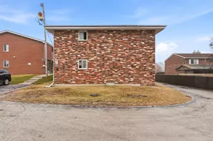 7871 N 60th St, Milwaukee, WI 53223 - Photo 27