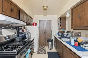 7871 N 60th St, Milwaukee, WI 53223 - Photo 5