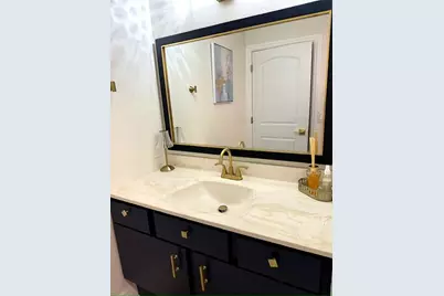 183  Minz Park Cir, West Bend, WI 53095 - Photo 11