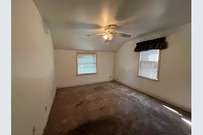 6402 W Girard Ave, Milwaukee, WI 53210 - Photo 13