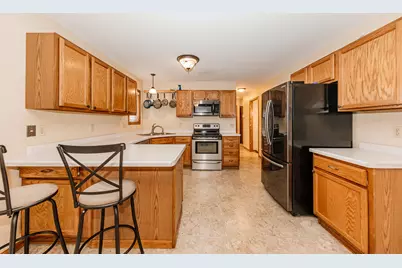 25  Pennycress Ct, Fond du Lac, WI 54935 - Photo 9